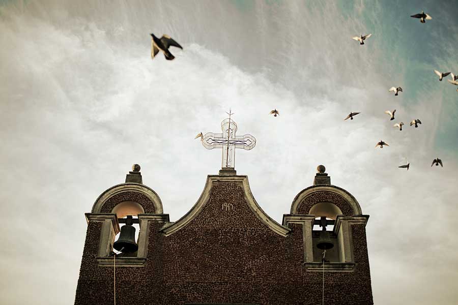 Joel Salcido, Viva Mexico!, 2012; archival pigment ink photograph printed on German Hahnemühle 100% rag paper; 16 x 24 inches, Courtesy of the artist.